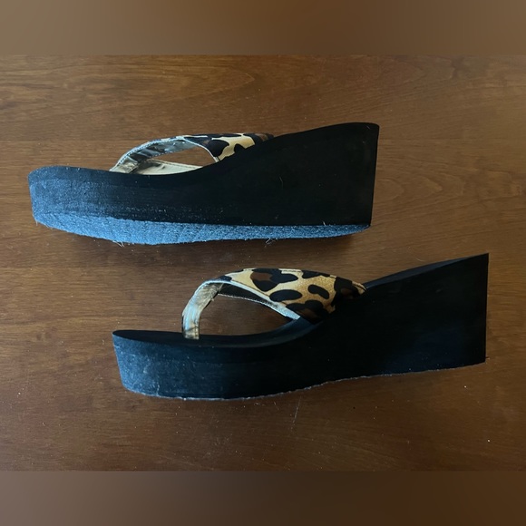 Guess Leopard flip flop 8.5 - Picture 5 of 5